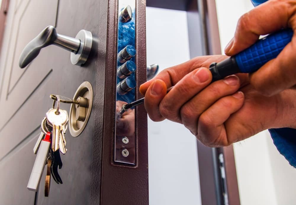 andra keys tukang kunci panggilan
